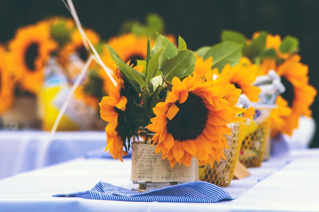DIY wedding table decoration